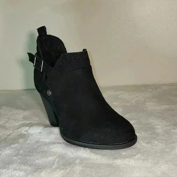 Daisy Fuentes heeled booties NWOB - Picture 2 of 7